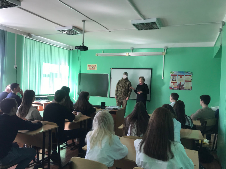 Герои нашего времени. Встреча с участником СВО в школе.